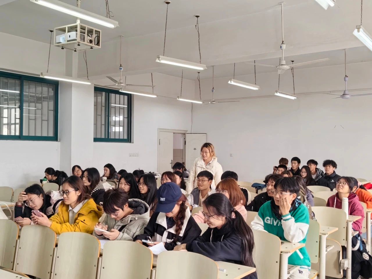 图示, 示意图

中度可信度描述已自动生成:ver1